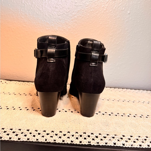 Life Stride Black Ankle Booties - Picture 4 of 8